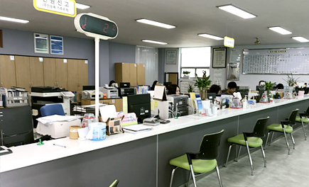 지상1층 동 주민센터 민원실, 정보열람실 내부 사진