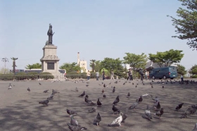 충무공 동상