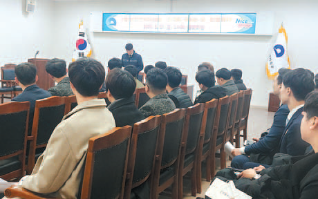 매월 1회 일자리 구하는 날 운영