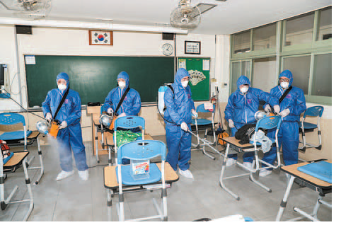 중구청장, 개학 대비 방역 활동에 직접 나서