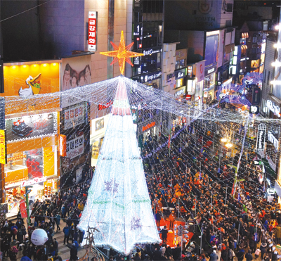 화려한 겨울 빛 축제 속으로