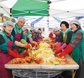 사랑으로 버무린 김장 전달