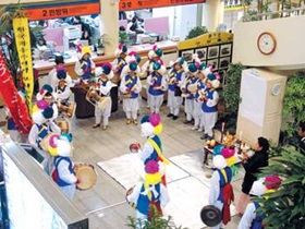 사진뉴스 Top 4 - 대보름 지신밟기