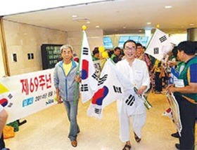 태극기 달기 캠페인 펼쳐