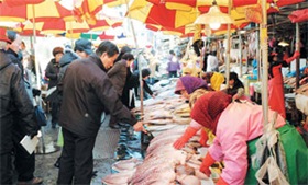 설 차례상， 값 싸고 질 좋은 재래시장서 구입을