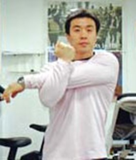 2. 어깨 스트레칭