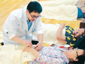 `ABO+의료 봉사단' 어르신 무료건강검진