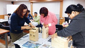 목공예 만드는 매력에 푹 빠졌어요∼