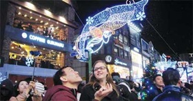 광복로에 눈이 내리네