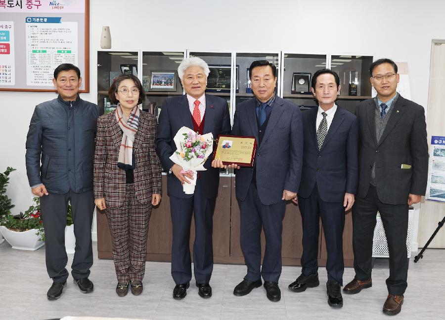 지역사회보장협의체 민간위원장 감사패 수여 1