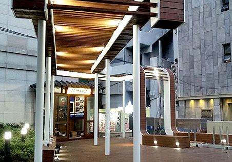 Entertainer Street    2